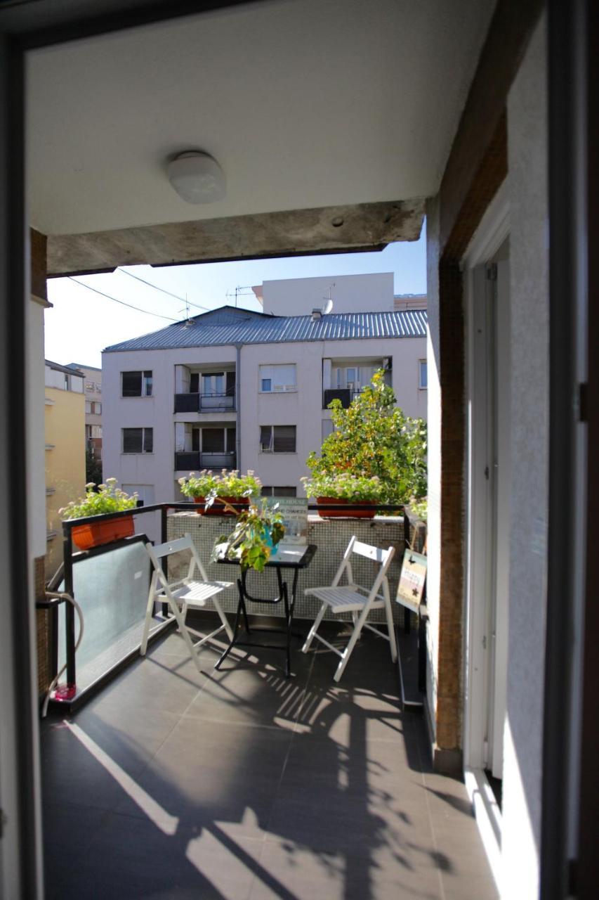 Brick Apartment On Macedonia Pedestrian Street Skopje Ngoại thất bức ảnh