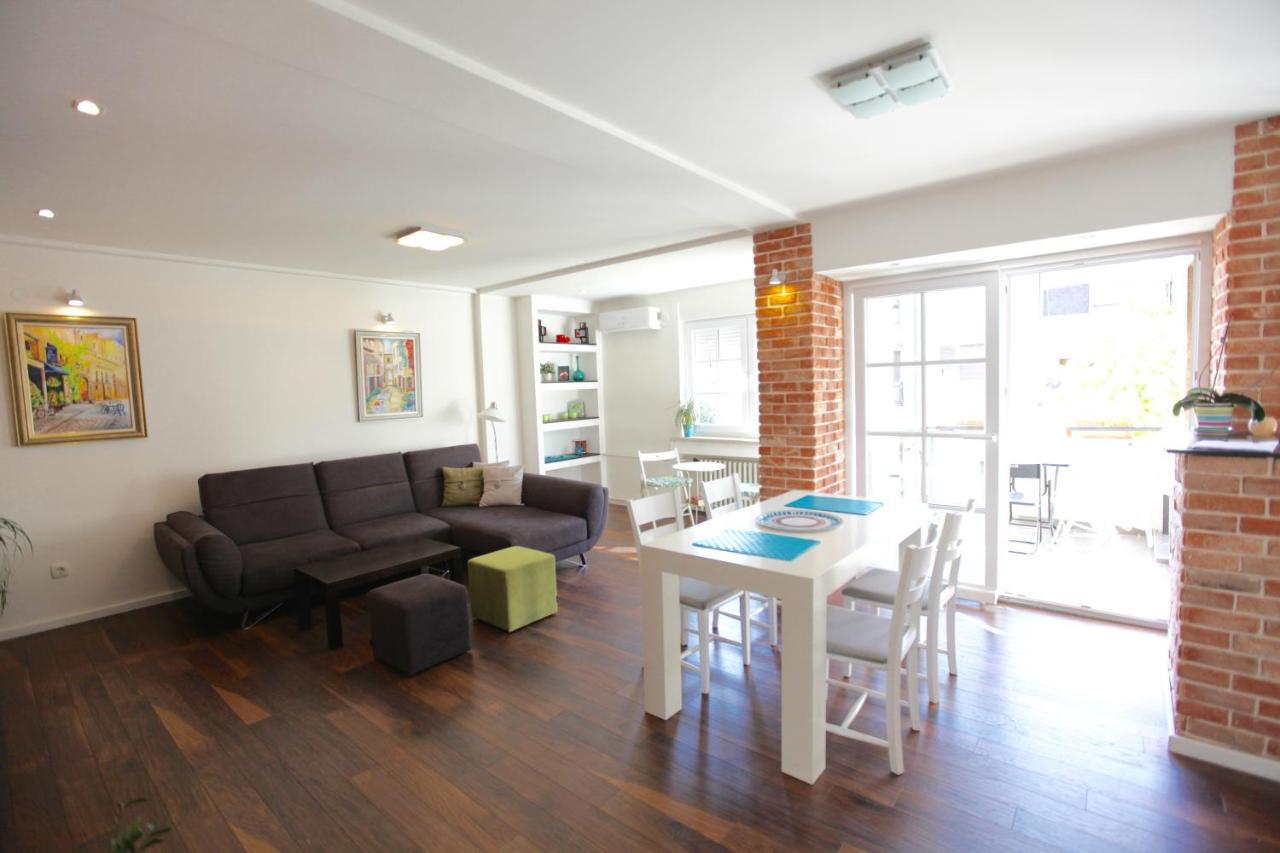 Brick Apartment On Macedonia Pedestrian Street Skopje Ngoại thất bức ảnh