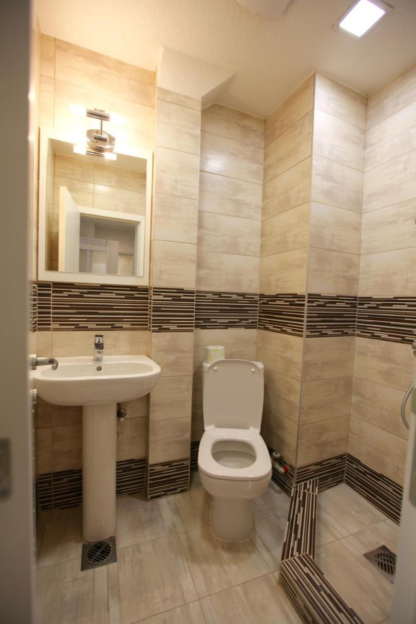 Brick Apartment On Macedonia Pedestrian Street Skopje Ngoại thất bức ảnh
